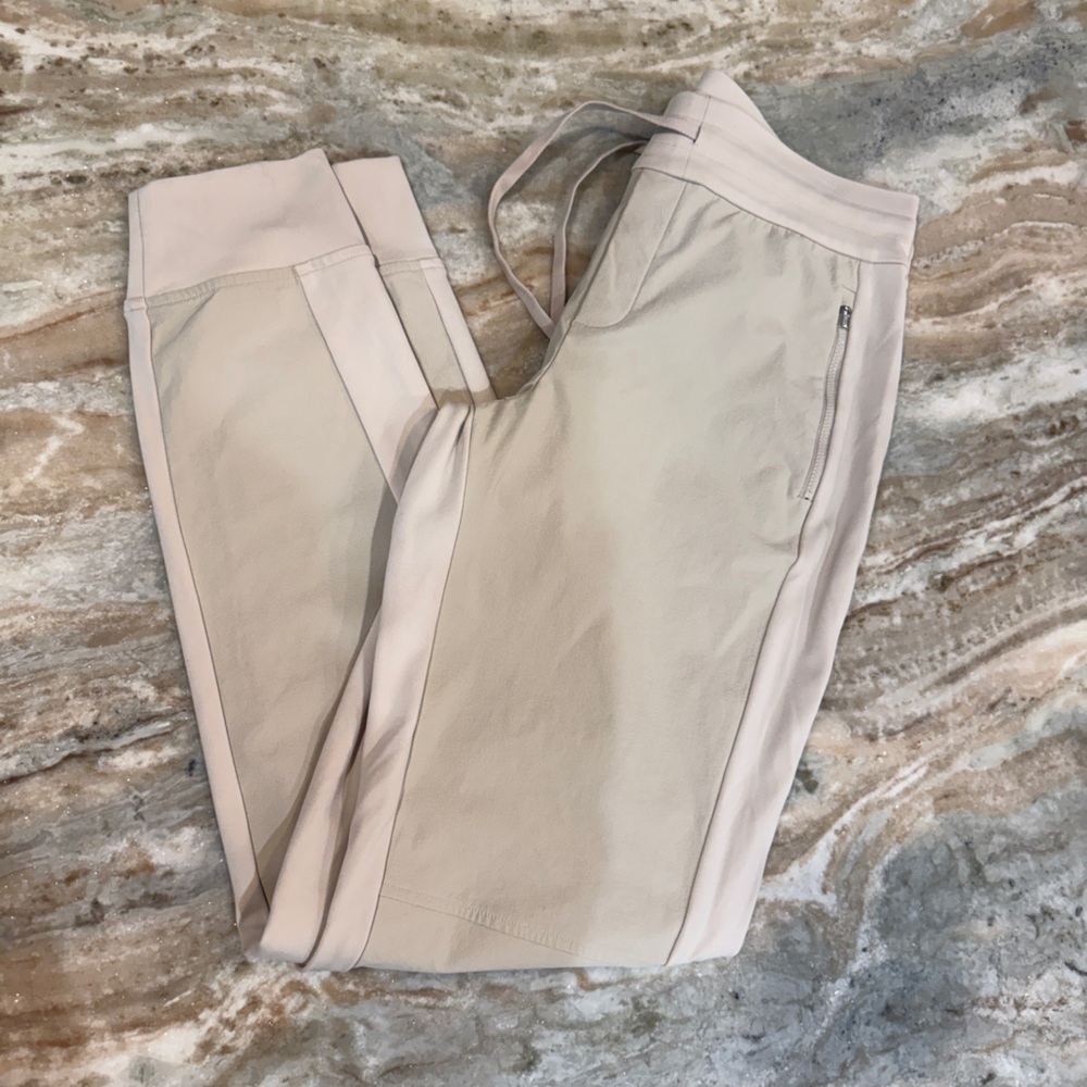 Women’s ATHLETA Highlands Hybrid Trek Joggers- Size 10 TALL - Picture 4 of 9